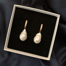 Ladda upp bild till gallerivisning, BLINGING BAROQUE EARRINGS