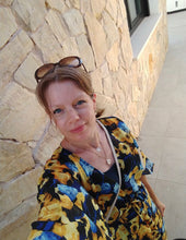 Ladda upp bild till gallerivisning, MOP FLOWER NECKLACE