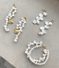 Ladda upp bild till gallerivisning, KESHI PEARL EARRINGS