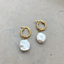 Ladda upp bild till gallerivisning, Valbara Pärlberlocker Örhänge (Pearls 2 Match)