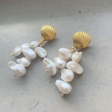 Ladda upp bild till gallerivisning, SEA SHELL DANGLE