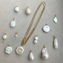 Ladda upp bild till gallerivisning, Valbara Pärlberlocker, Halsband (Pearls 2 Match)