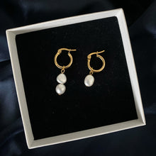 Ladda upp bild till gallerivisning, DOUBLE ONE PEARL HOOPS