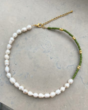 Ladda upp bild till gallerivisning, FANTASY PEARL NECKLACE