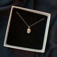 Ladda upp bild till gallerivisning, MOONSTONE GEM NECKLACE