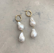 Ladda upp bild till gallerivisning, DOUBLE UP PEARL EARRINGS
