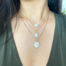 Ladda upp bild till gallerivisning, PEARL COIN NECKLACE