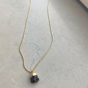 GARNET GEM NECKLACE