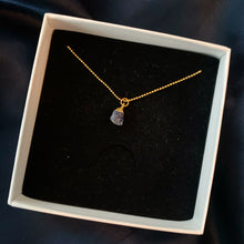 Ladda upp bild till gallerivisning, IOLITE GEM NECKLACE
